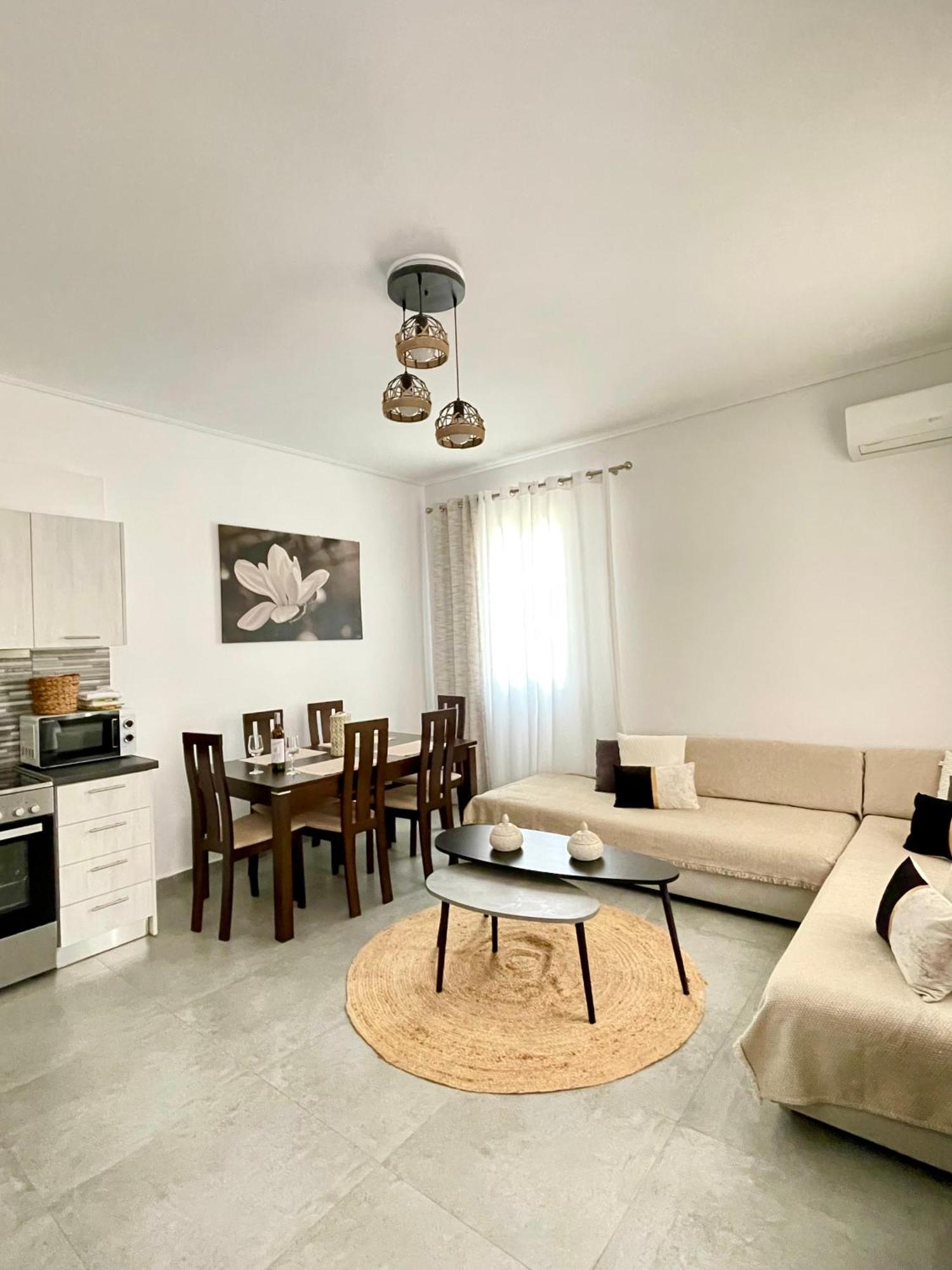 Emanouela'S Apartement In The Center Of Adamas Kültér fotó